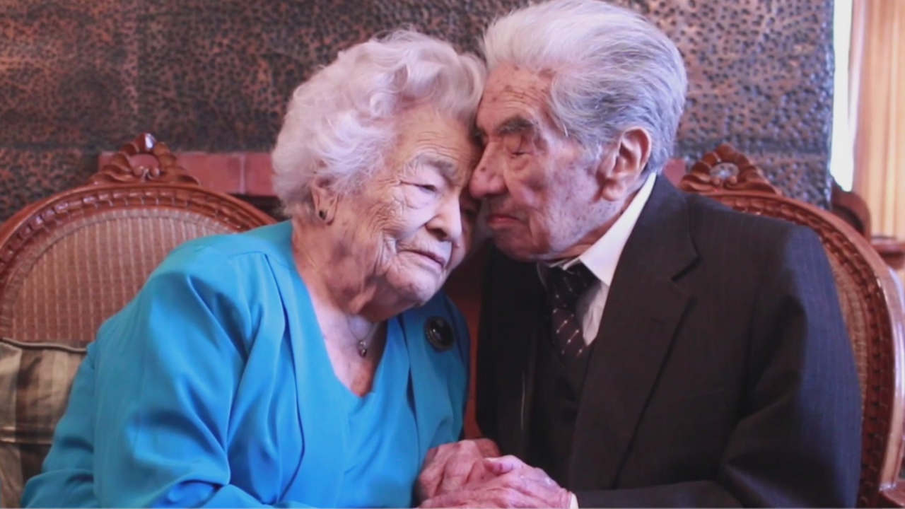 Cặp vợ chồng già nhất thế giới