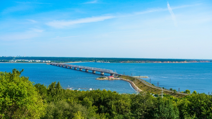Cầu bắc qua con sông dài nhất châu Âu - Sông Volga