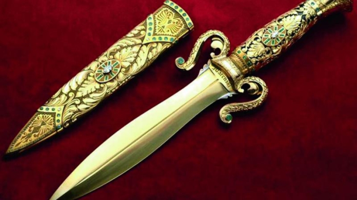 Gem of the Orient Knife